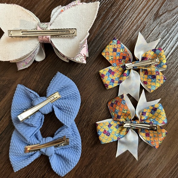 Girls Aligator Clip Bows Multicolored - Picture 2 of 8